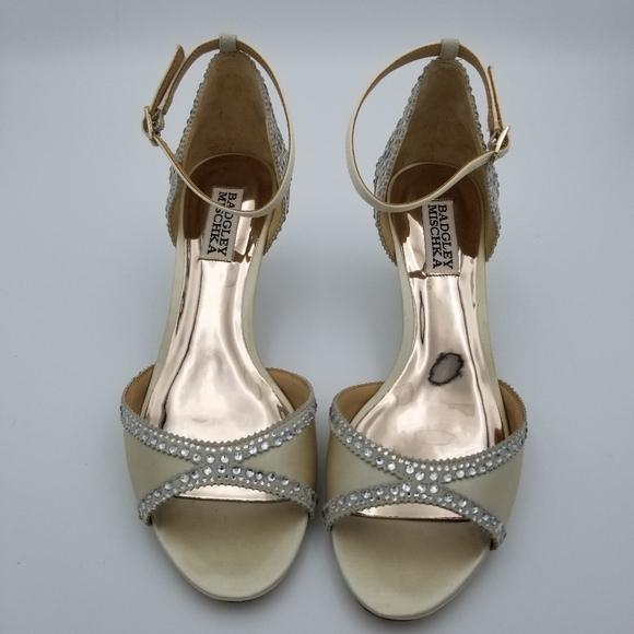 Badgley Mischka Gillian Ankle Strap Open Toe Satin Evening Shoes, Ivory, Size 7 - Picture 3 of 16